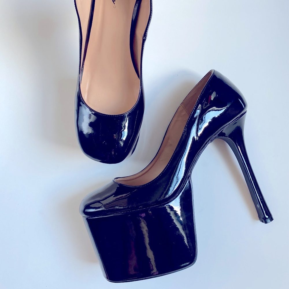 Square-toe Platform stilettoes